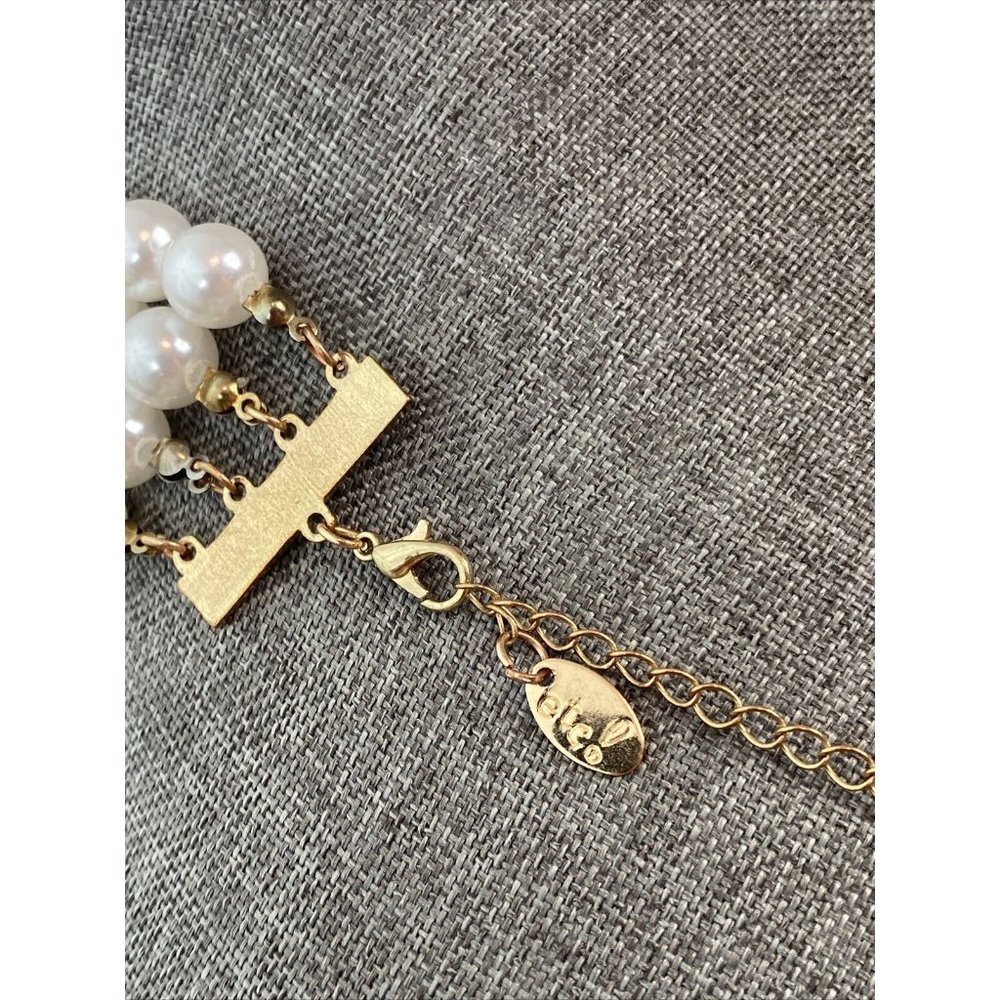 ETC! Faux Pearls layered necklace 19" Long - Picture 5 of 6